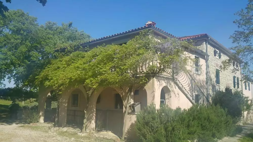 Villa 600m² in Croatia, Visinada. Priced at 3500000€ rent photo-5