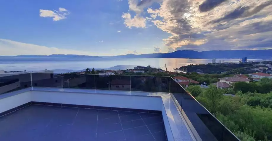 Villa 313m² in Croatia, Kostrena. Priced at 1350000€ rent photo-5