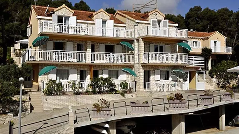 Hotels 1090m² in Croatia, Lumbarda. Priced at 1980000€ rent photo-5