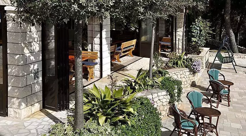 Hotels 1090m² in Croatia, Lumbarda. Priced at 1980000€ rent photo-9