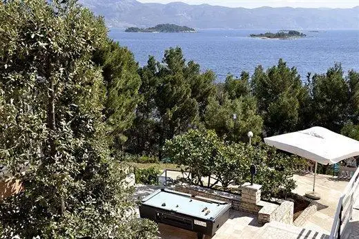 Hotels 1090m² in Croatia, Lumbarda. Priced at 1980000€ rent photo-18