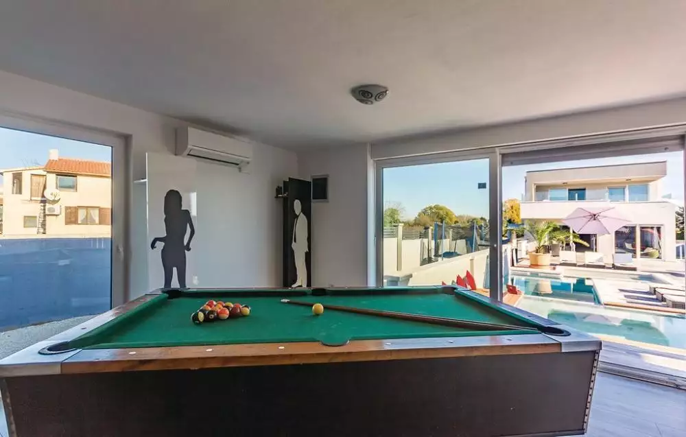 Villa 350m² in Croatia, Sisan. Priced at 950000€ rent photo-7