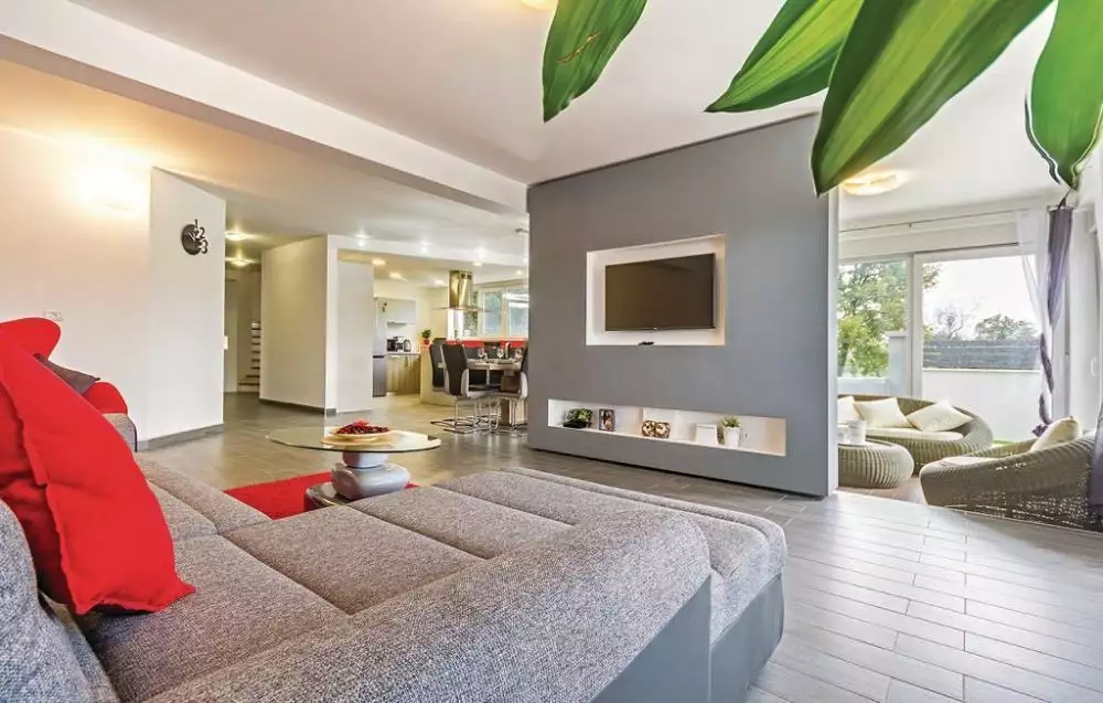Villa 350m² in Croatia, Sisan. Priced at 950000€ rent photo-23