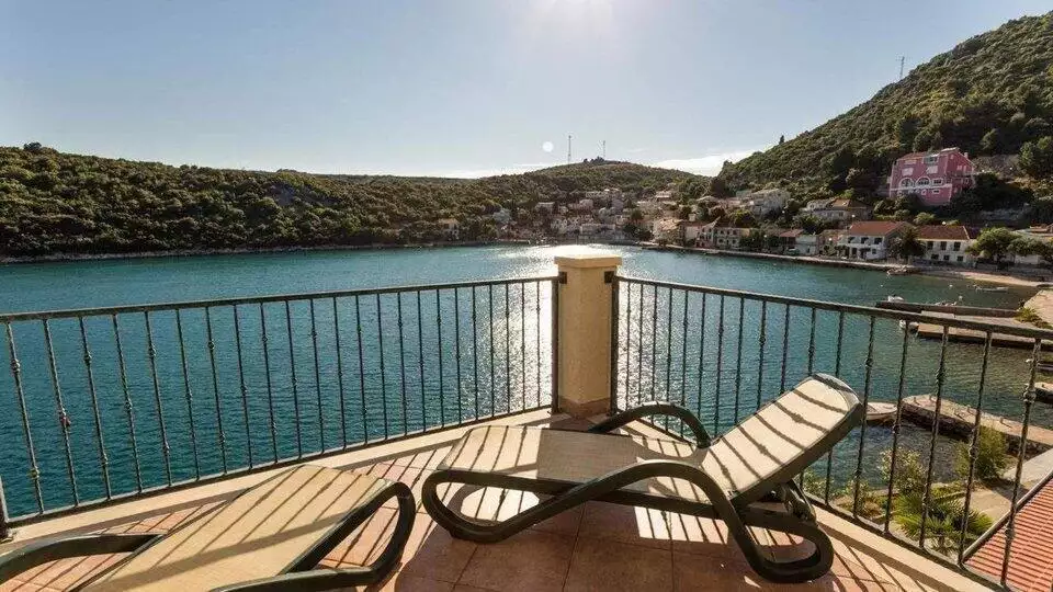 Villa 530m² in Croatia, Klek. Priced at 1795000€ rent photo-1