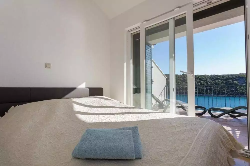 Villa 530m² in Croatia, Klek. Priced at 1795000€ rent photo-16