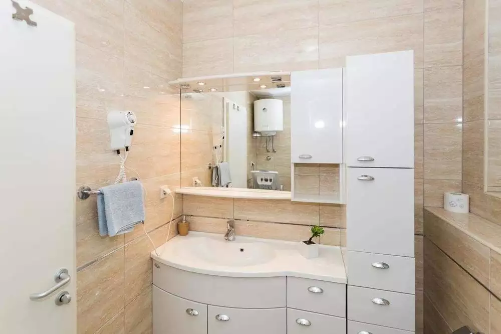 Villa 530m² in Croatia, Klek. Priced at 1795000€ rent photo-19