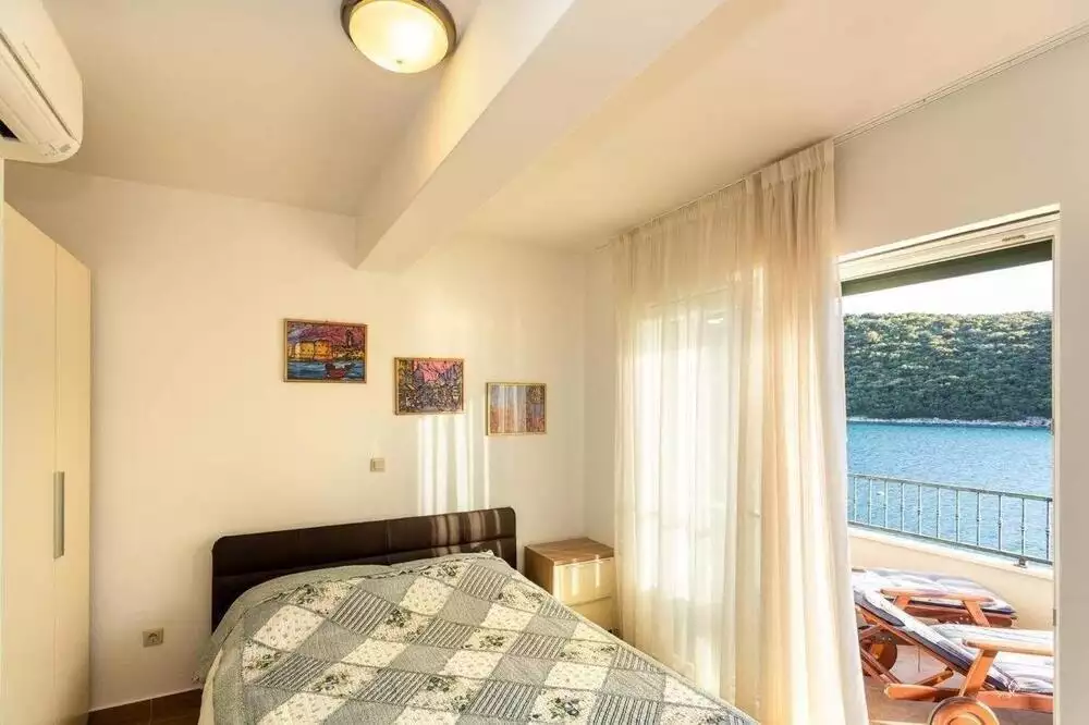 Villa 530m² in Croatia, Klek. Priced at 1795000€ rent photo-25