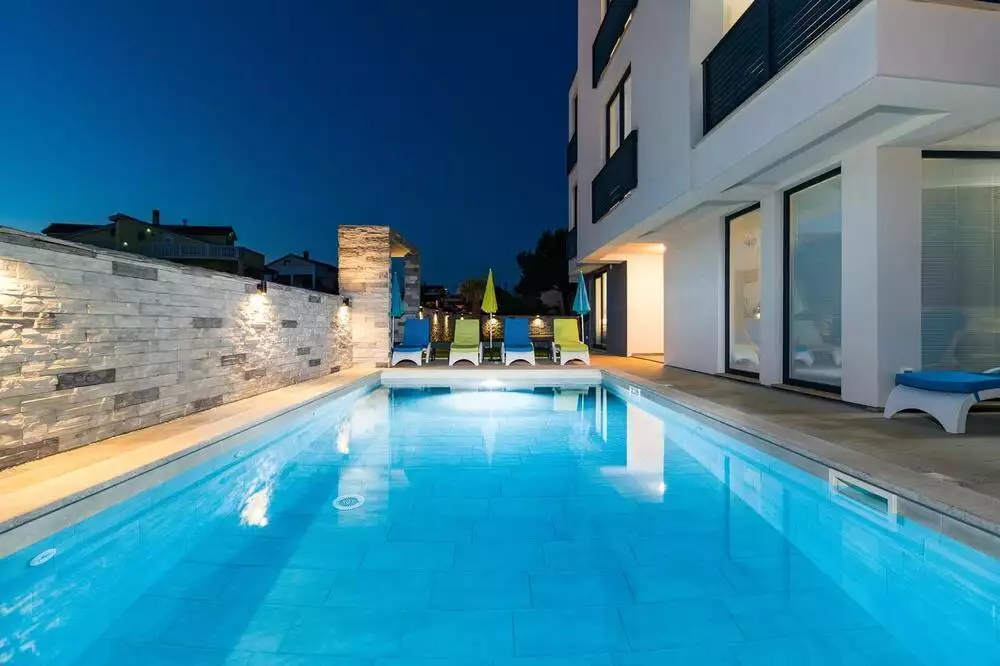 Hotels 440m² in Croatia, Medulin. Priced at 2000000€ rent photo-16