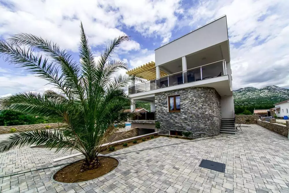 Villa 168m² in Croatia, Selina. Priced at 910000€ rent photo-5