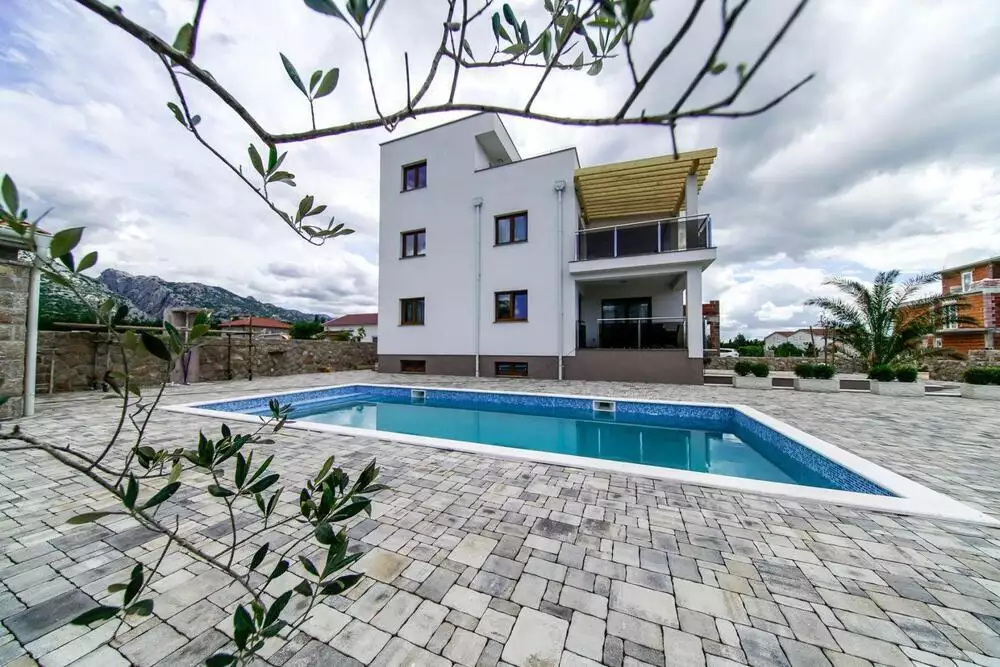 Villa 168m² in Croatia, Selina. Priced at 910000€ rent photo-6
