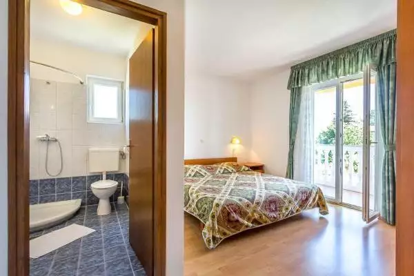 Hotels 1000m² in Croatia, Pula. Priced at 2178000€ rent photo-4