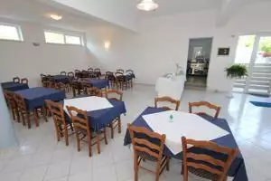 Hotels 1000m² in Croatia, Pula. Priced at 2178000€ rent photo-9