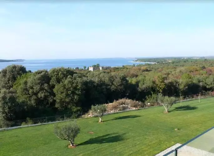 Villa 680m² in Croatia, Fazana. Priced at 5900000€ rent photo-10