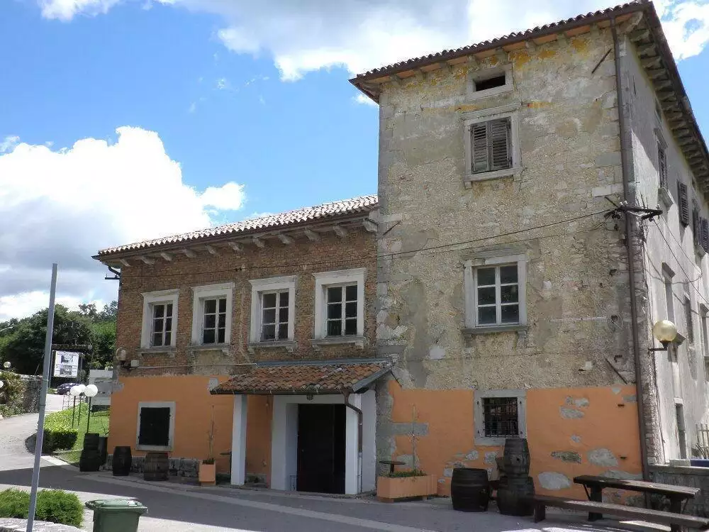 Hotels 3000m² in Croatia, Labin. Priced at 1150000€ rent photo-22
