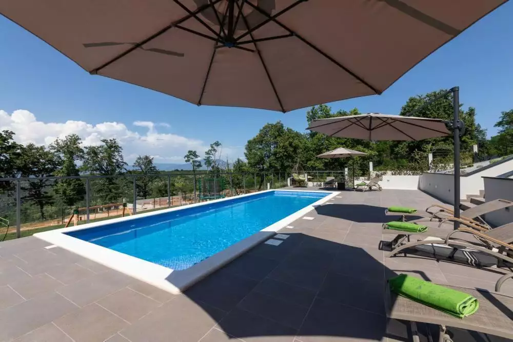 Villa 315m² in Croatia, Labin. Priced at 890000€ rent photo-4