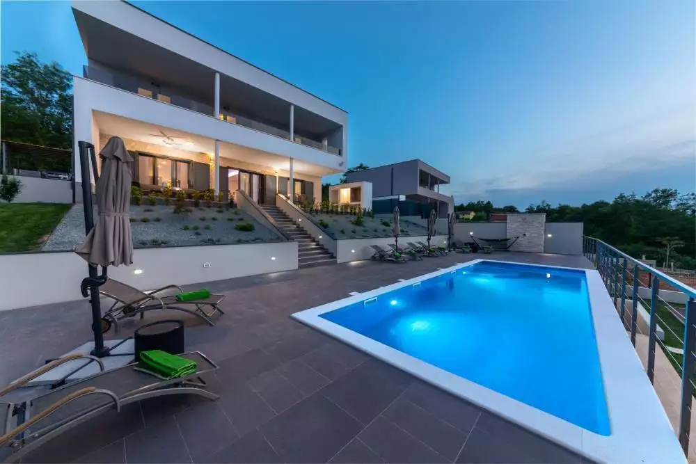 Villa 315m² in Croatia, Labin. Priced at 890000€ rent photo-5