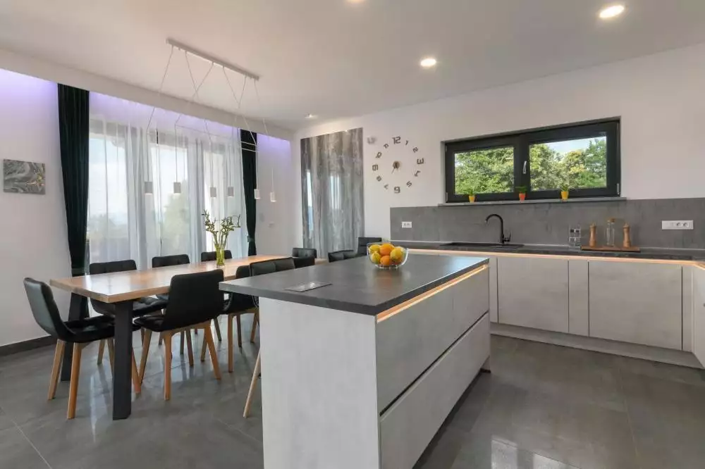 Villa 315m² in Croatia, Labin. Priced at 890000€ rent photo-9