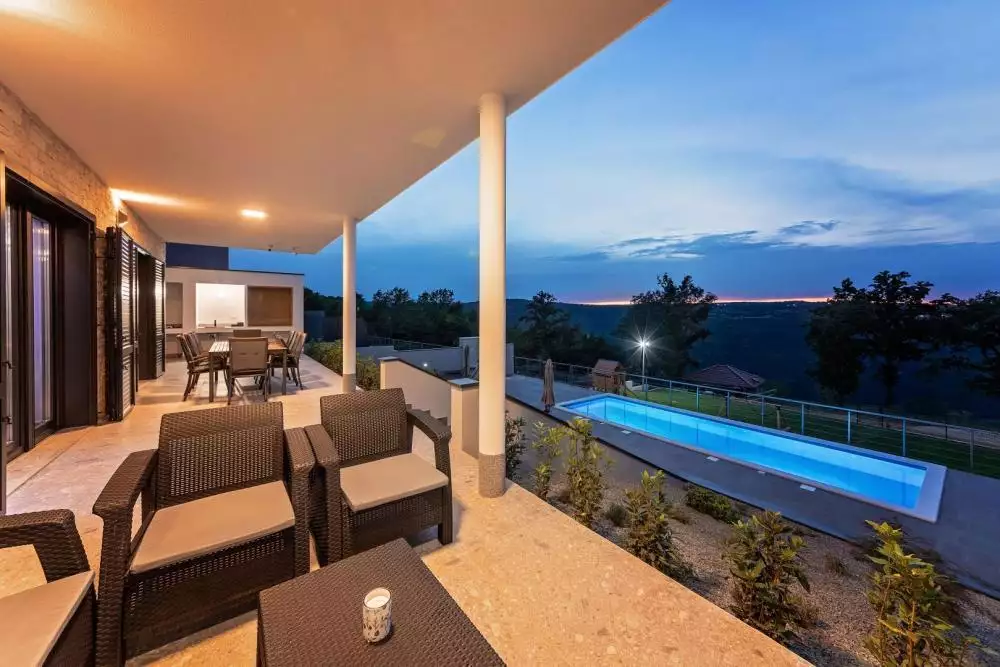 Villa 315m² in Croatia, Labin. Priced at 890000€ rent photo-16