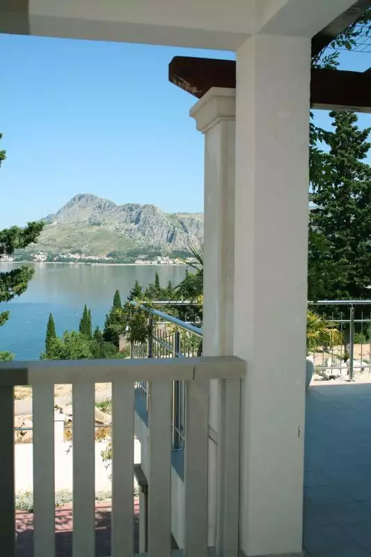Villa 742m² in Croatia, Nemira. Priced at 2000000€ rent photo-20