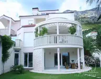 Buy in Croatia for 2000000€