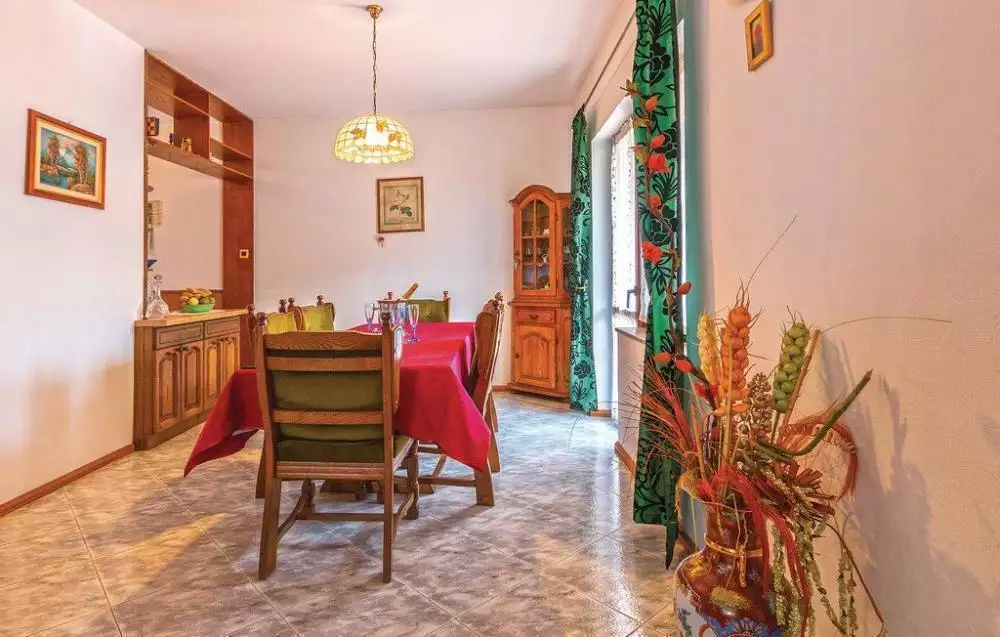 Hotels 420m² in Croatia, Pula. Priced at 850000€ rent photo-3