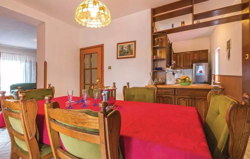Hotels 420m² in Croatia, Pula. Priced at 850000€ rent photo-5