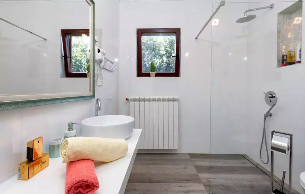 Hotels 420m² in Croatia, Pula. Priced at 850000€ rent photo-14