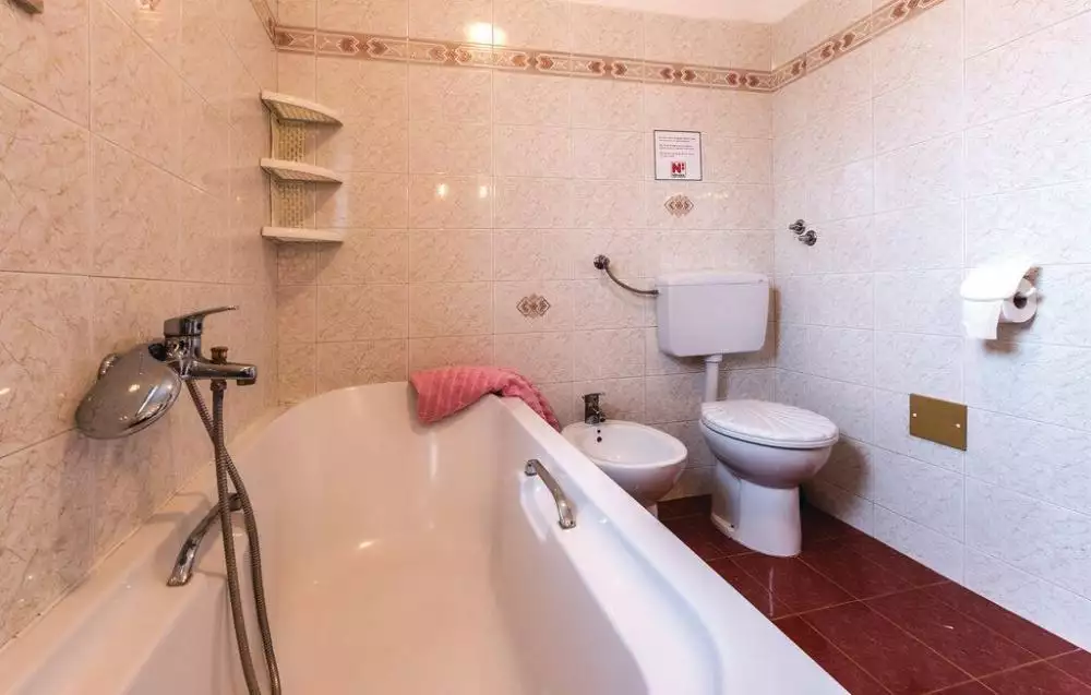 Hotels 420m² in Croatia, Pula. Priced at 850000€ rent photo-16