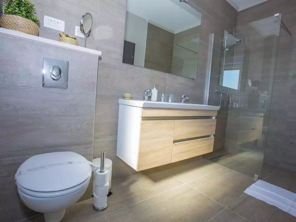 Villa 240m² in Croatia, Makarska. Priced at 1000000€ rent photo-10