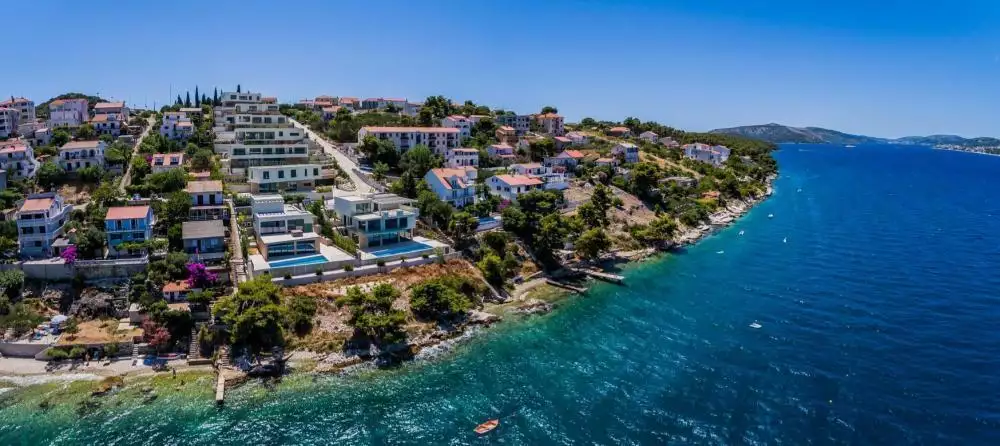 Villa 361m² in Croatia, Ciovo. Priced at 1300000€ rent photo-19