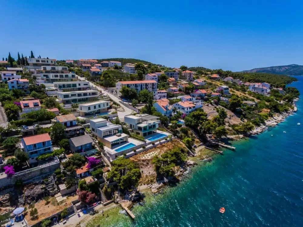 Villa 361m² in Croatia, Ciovo. Priced at 1300000€ rent photo-22