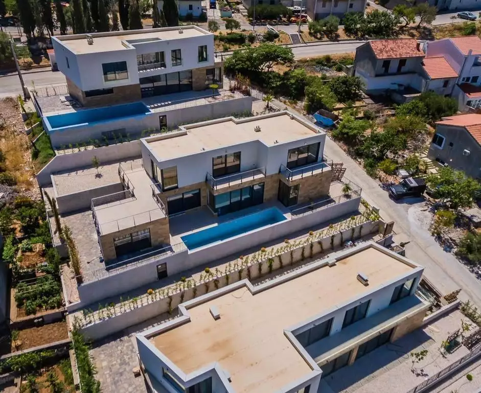 Villa 361m² in Croatia, Ciovo. Priced at 1300000€ rent photo-12