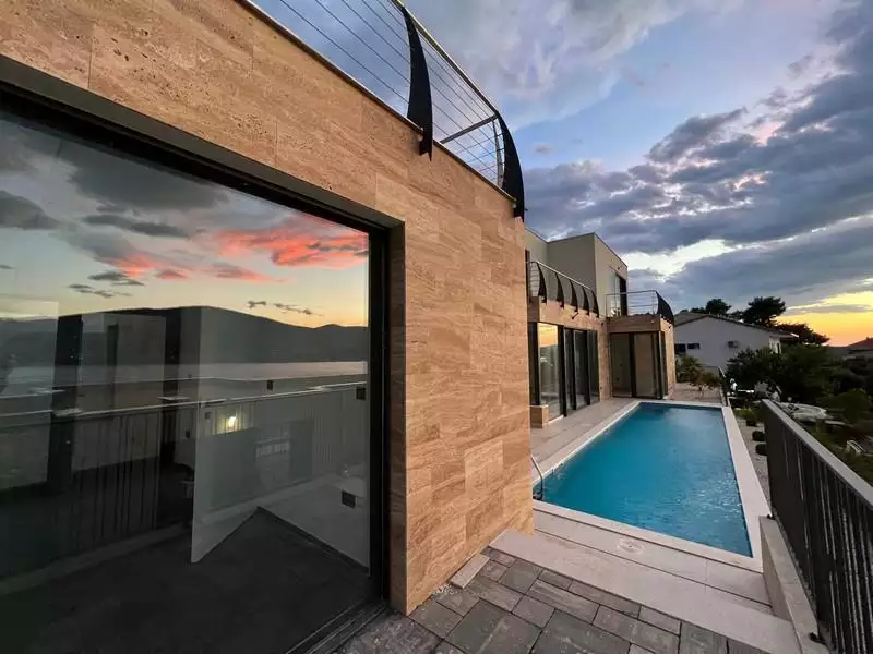 Villa 332m² in Croatia, Ciovo. Priced at 1350000€ rent photo-22