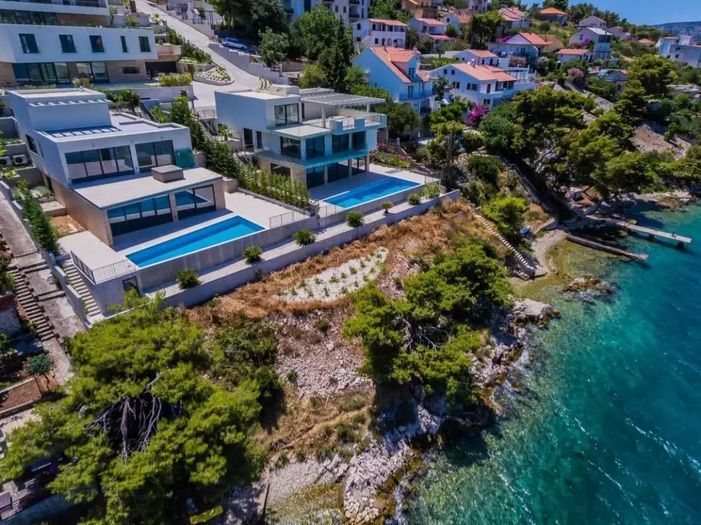 Villa 349m² in Croatia, Ciovo. Priced at 2650000€ rent photo-2
