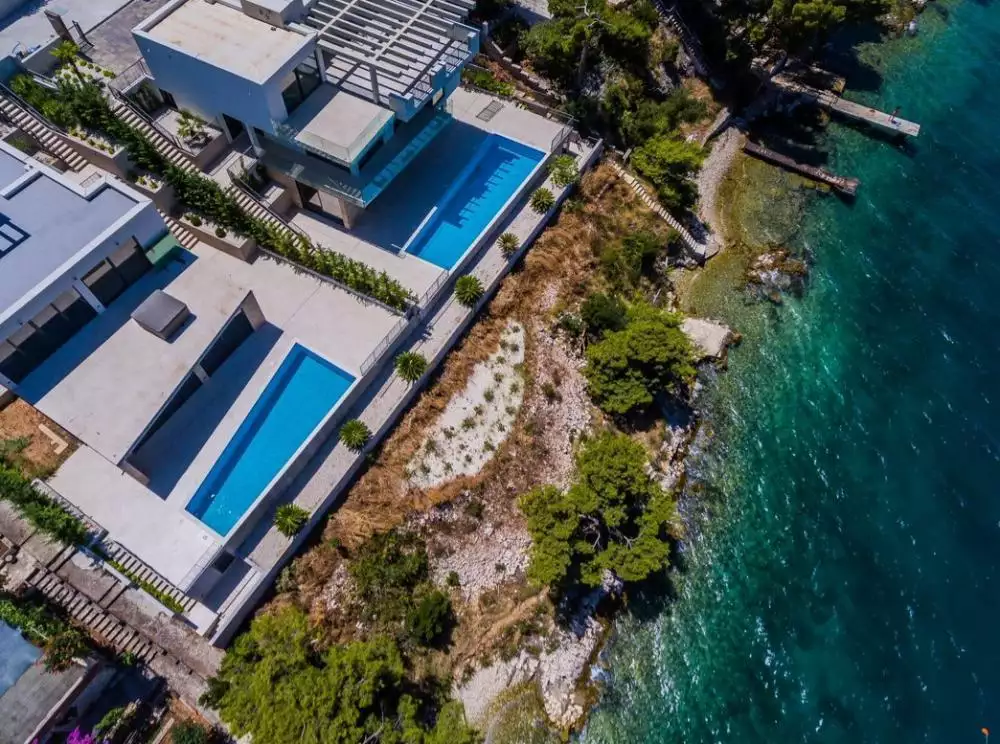 Villa 349m² in Croatia, Ciovo. Priced at 2650000€ rent photo-4