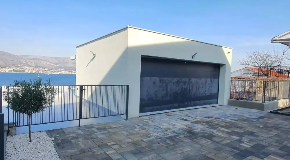 Villa 349m² in Croatia, Ciovo. Priced at 2650000€ rent photo-14