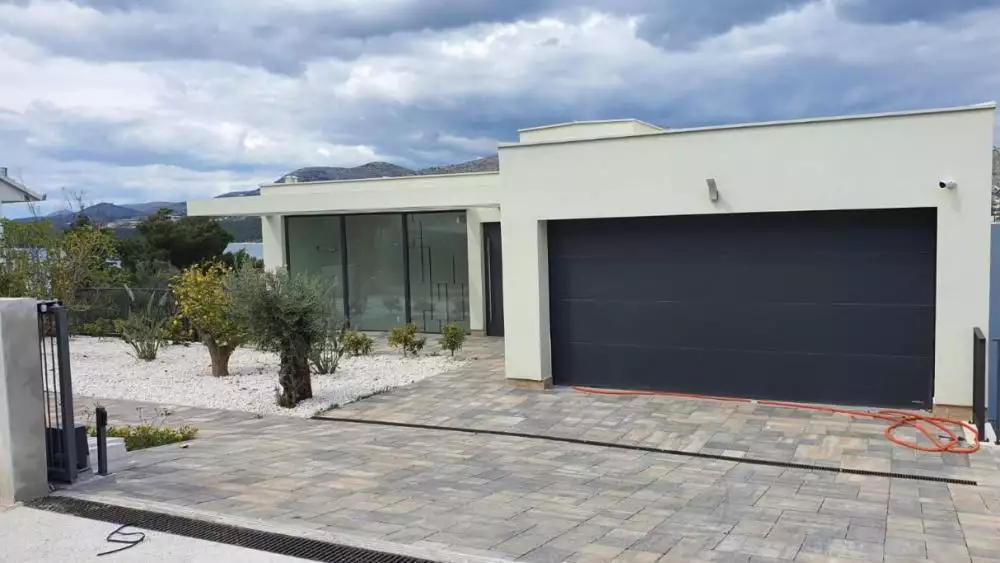 Villa 349m² in Croatia, Ciovo. Priced at 2650000€ rent photo-16