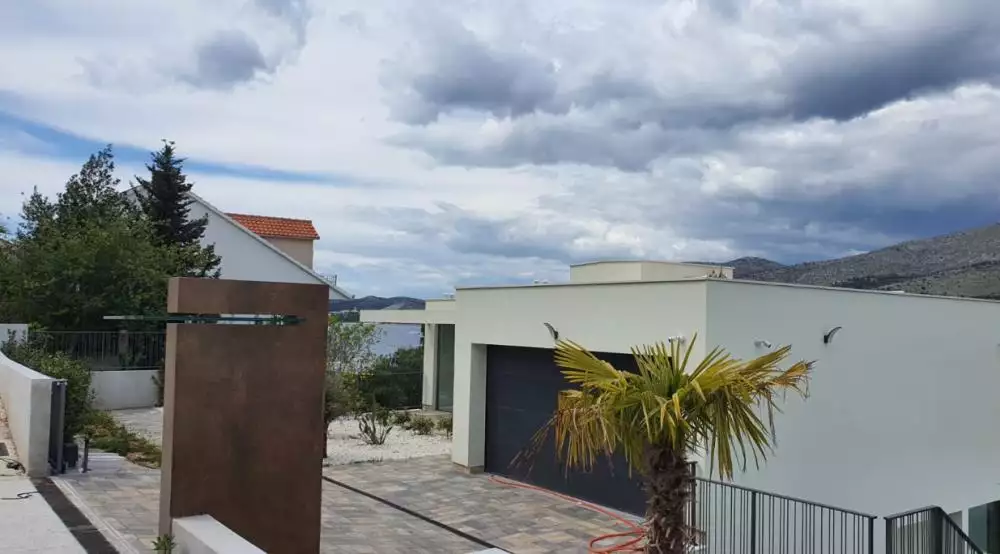 Villa 349m² in Croatia, Ciovo. Priced at 2650000€ rent photo-17