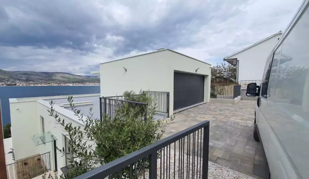 Villa 349m² in Croatia, Ciovo. Priced at 2650000€ rent photo-18
