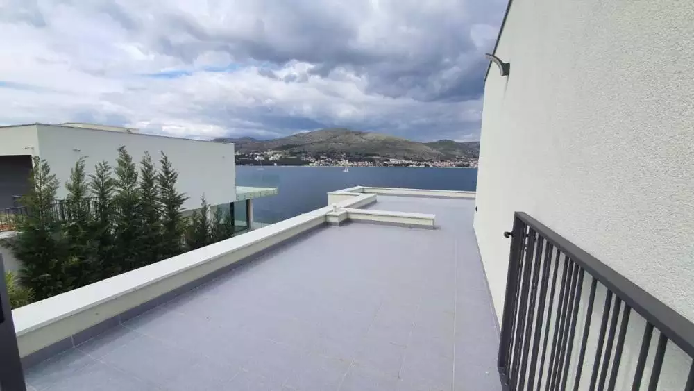Villa 349m² in Croatia, Ciovo. Priced at 2650000€ rent photo-19