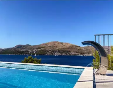 Buy in Croatia for 2650000€