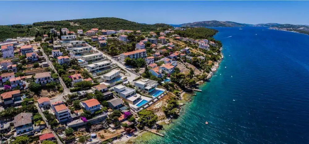 Villa 326m² in Croatia, Ciovo. Priced at 1700000€ rent photo-1