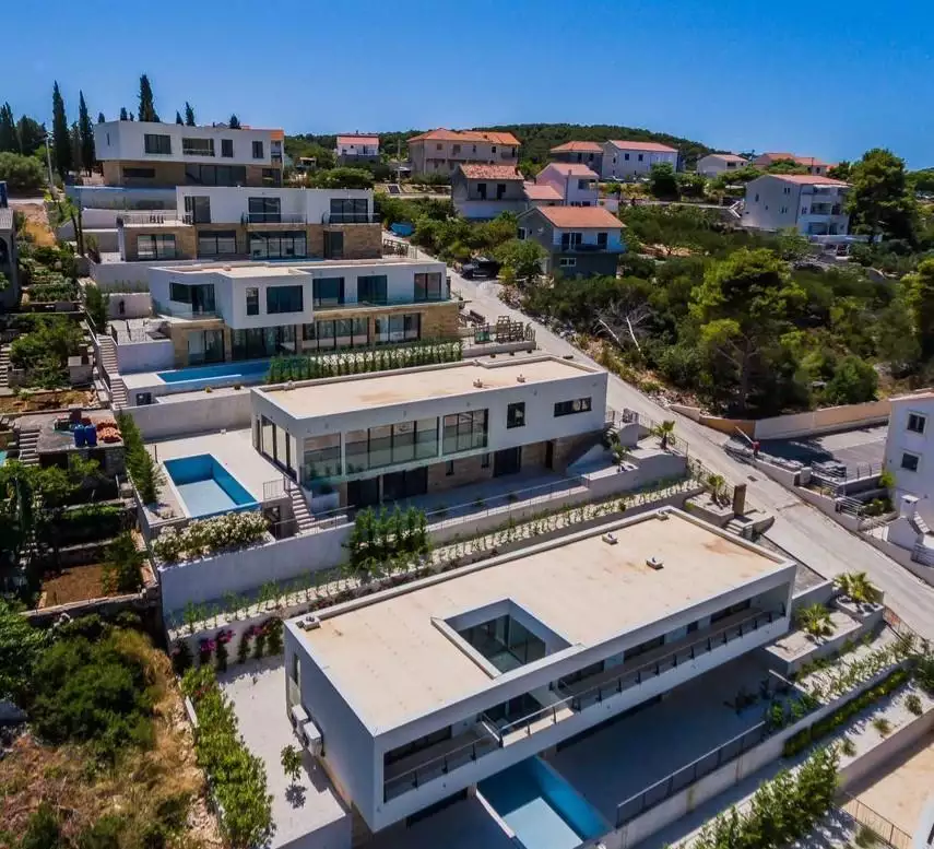 Villa 326m² in Croatia, Ciovo. Priced at 1700000€ rent photo-18