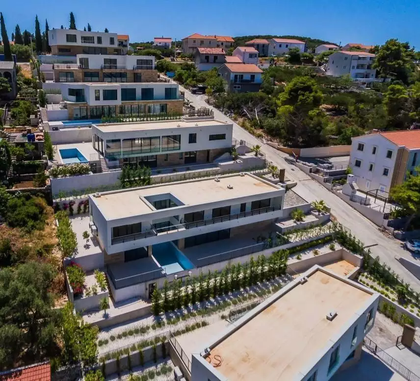 Villa 326m² in Croatia, Ciovo. Priced at 1700000€ rent photo-19