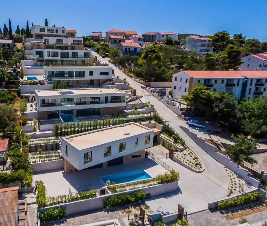 Villa 326m² in Croatia, Ciovo. Priced at 1700000€ rent photo-20