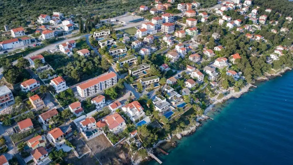 Villa 303m² in Croatia, Ciovo. Priced at 1450000€ rent photo-7