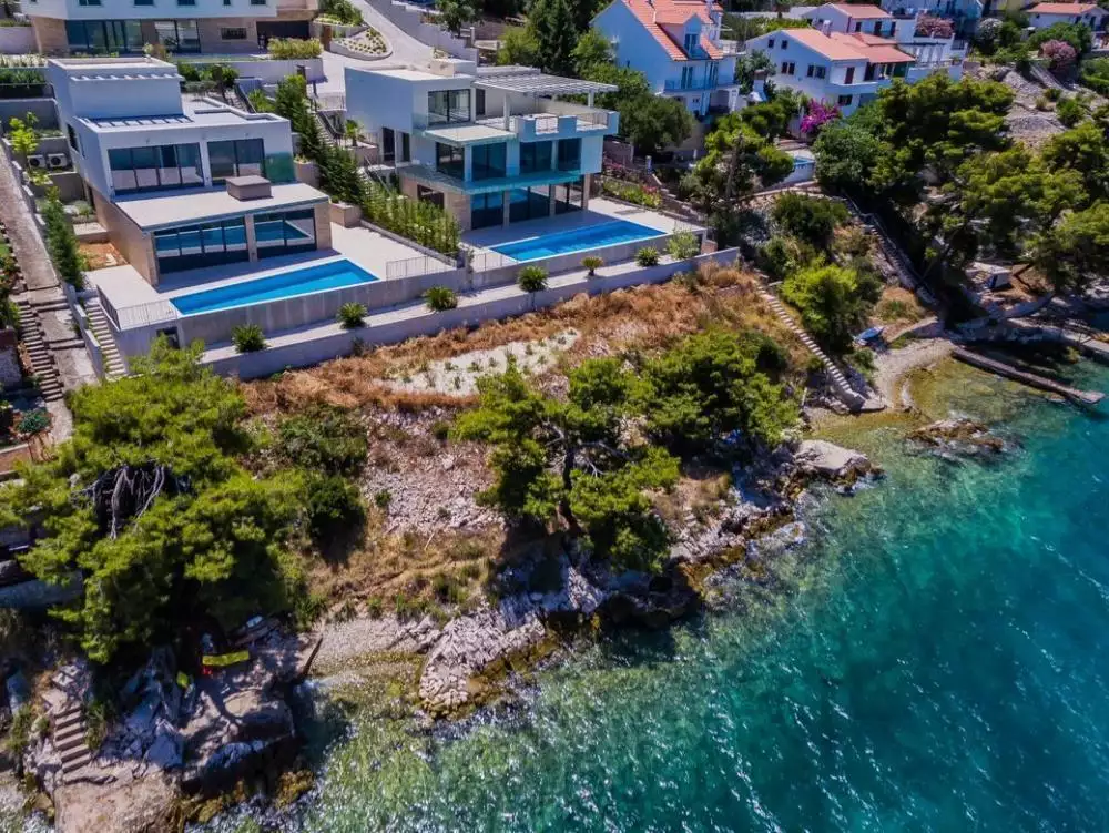 Villa 303m² in Croatia, Ciovo. Priced at 1450000€ rent photo-18