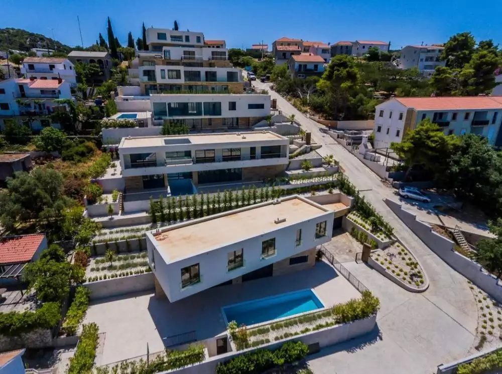 Villa 303m² in Croatia, Ciovo. Priced at 1450000€ rent photo-20