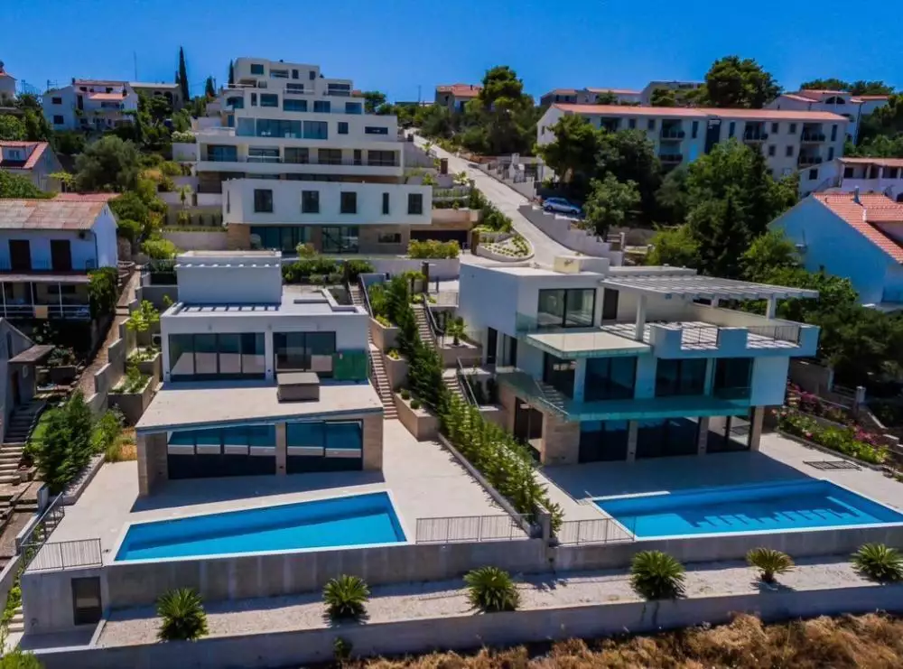 Villa 303m² in Croatia, Ciovo. Priced at 1450000€ rent photo-23