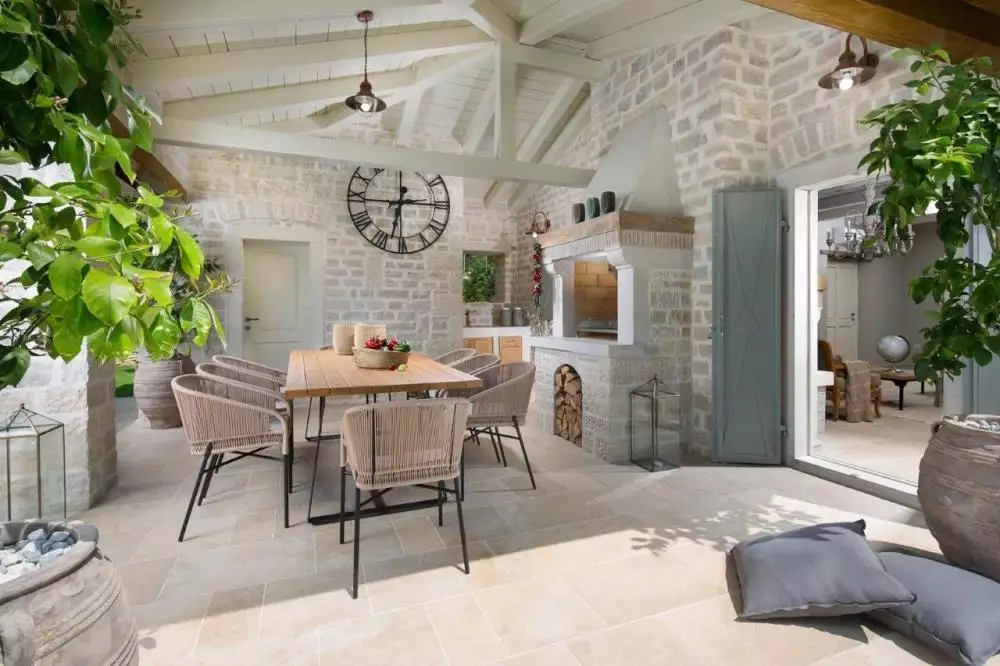 Villa 359m² in Croatia, Kanfanar. Priced at 1120000€ rent photo-17